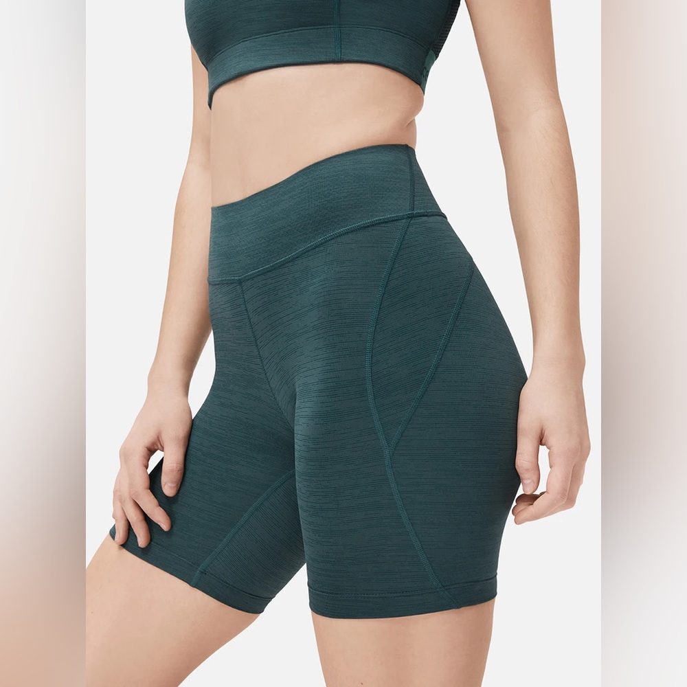 Outdoor Voices Core 7” Biker Short